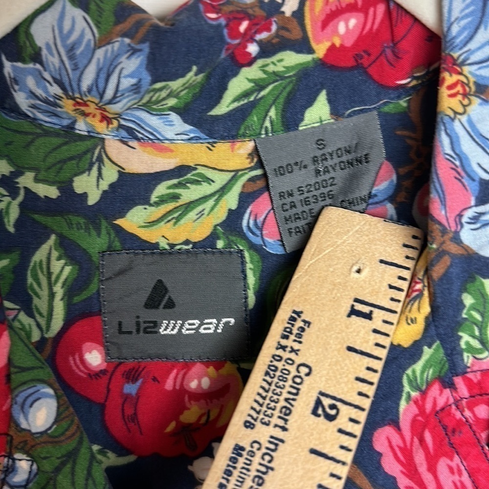 Vintage Liz Wear Fruit Floral Shirt Women’s S Rayon Button Down 90s Cottagecore - Picture 3 of 10
